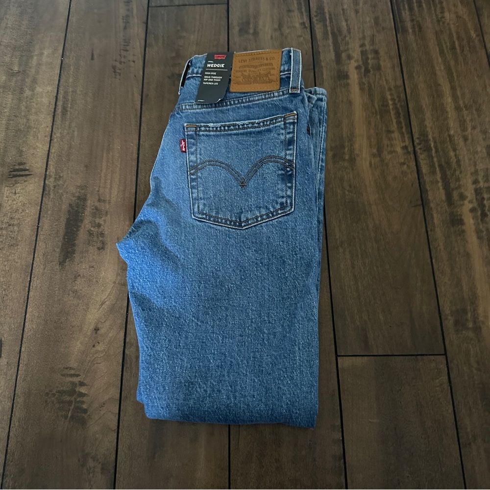 Levi’s wedgie jeans